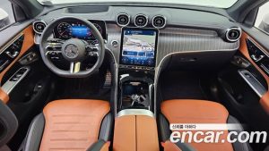 Mercedes-Benz GLC-Class GLC300 4MATIC AMG Line 2024 года из Южной Кореи
