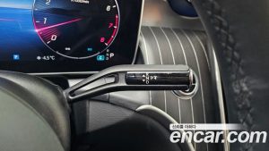 Mercedes-Benz GLC-Class GLC300 4MATIC AMG Line 2024 года из Южной Кореи