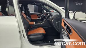 Mercedes-Benz GLC-Class GLC300 4MATIC AMG Line 2024 года из Южной Кореи