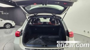 Mercedes-Benz GLC-Class GLC300 4MATIC AMG Line 2024 года из Южной Кореи