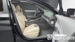 Hyundai AVANTE Inspiration 2024 года из Южной Кореи