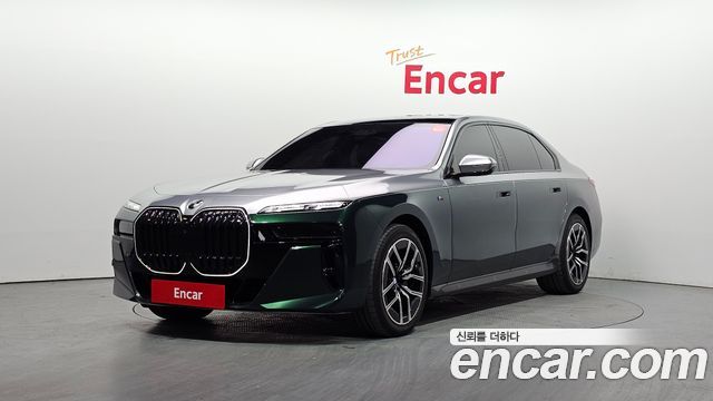 BMW 7-Series 740i xDrive M Sport 2025 года из Кореи