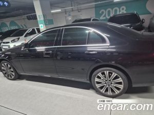 Mercedes-Benz E-Class E350 4MATIC Exclusive 2023 года из Южной Кореи