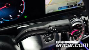 Mercedes-Benz GLB-Class GLB250 4MATIC 2023 года из Южной Кореи