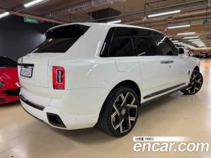 Rolls-Royce Cullinan 6.7 V12 Black Badge 2022 года из Южной Кореи