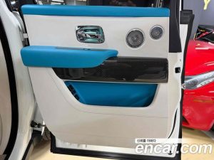 Rolls-Royce Cullinan 6.7 V12 Black Badge 2022 года из Южной Кореи