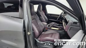 Porsche Cayenne 3.0 Coupe 2024 года из Южной Кореи