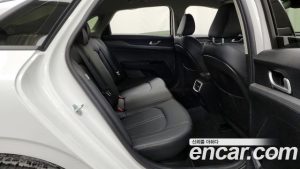 Kia K5 Prestige 2024 года из Южной Кореи