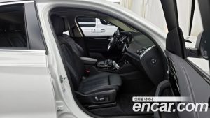 BMW X4 xDrive20i xLine 2023 года из Южной Кореи