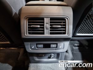 Audi Q5 45 TFSI 4WD Premium Sportback 2023 года из Южной Кореи