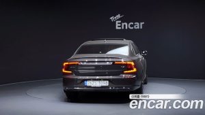 Volvo S90 B5 ULTIMATE Bright 2023 года из Южной Кореи