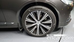 Volvo S90 B5 ULTIMATE Bright 2023 года из Южной Кореи