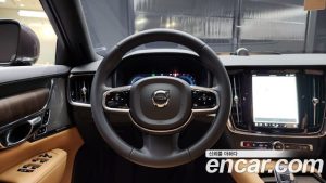 Volvo S90 B5 ULTIMATE Bright 2023 года из Южной Кореи