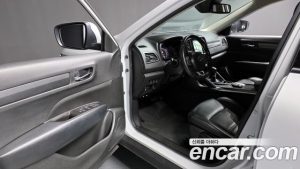 Renault-KoreaSamsung QM6 2.0 GDe LE Signature 2WD 2023 года из Южной Кореи