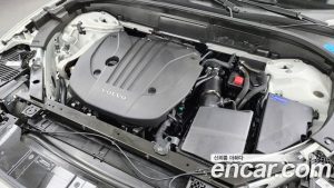 Volvo XC60 B5 ULTIMATE Bright 2024 года из Южной Кореи