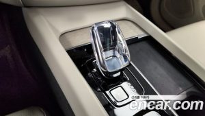 Volvo XC60 B5 ULTIMATE Bright 2024 года из Южной Кореи