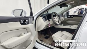 Volvo XC60 B5 ULTIMATE Bright 2024 года из Южной Кореи