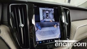 Volvo XC60 B5 ULTIMATE Bright 2024 года из Южной Кореи