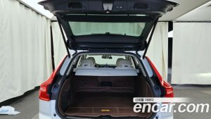 Volvo XC60 B5 ULTIMATE Bright 2024 года из Южной Кореи