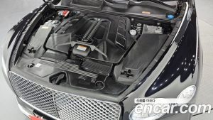 Bentley Bentayga 4.0 V8 Azure 2023 года из Южной Кореи