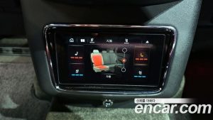 Bentley Bentayga 4.0 V8 Azure 2023 года из Южной Кореи