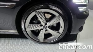 Genesis G80 Бензин 2.5 Turbo AWD 2025 года из Южной Кореи