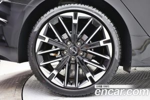 Kia K5 1.6 Turbo 2024 года из Южной Кореи