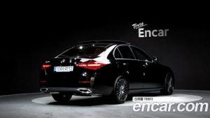 Mercedes-Benz C-Class C200 Avantgarde 2025 года из Южной Кореи