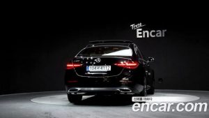 Mercedes-Benz C-Class C200 Avantgarde 2025 года из Южной Кореи