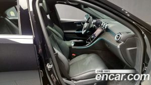 Mercedes-Benz C-Class C200 Avantgarde 2025 года из Южной Кореи