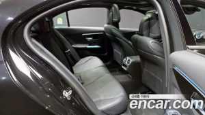 Mercedes-Benz C-Class C200 Avantgarde 2025 года из Южной Кореи