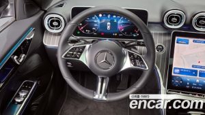 Mercedes-Benz C-Class C200 Avantgarde 2025 года из Южной Кореи