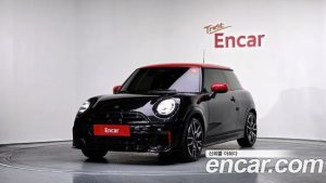 Mini Cooper JCW 2025 года из Южной Кореи