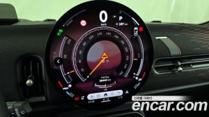 Mini Cooper JCW 2025 года из Южной Кореи