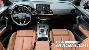 Audi Q5 45 TFSI 4WD Premium 2024 года из Южной Кореи