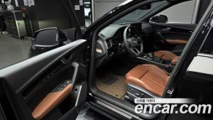 Audi Q5 45 TFSI 4WD Premium 2024 года из Южной Кореи