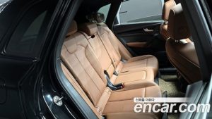 Audi Q5 45 TFSI 4WD Premium 2024 года из Южной Кореи
