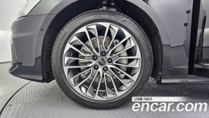 Audi A6 45 TFSI 4WD Premium 2025 года из Южной Кореи