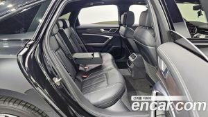 Audi A6 45 TFSI 4WD Premium 2025 года из Южной Кореи