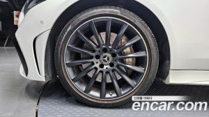Mercedes-Benz CLS-Class CLS300d 4MATIC 2023 года из Южной Кореи
