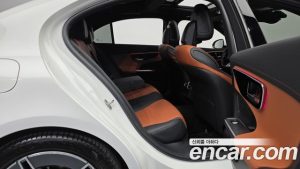 Mercedes-Benz C-Class C200 AMG Line 2025 года из Южной Кореи