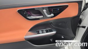 Mercedes-Benz C-Class C200 AMG Line 2025 года из Южной Кореи