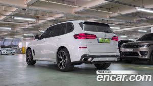 BMW X5 xDrive 30d M Sport 2025 года из Южной Кореи