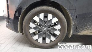 Hyundai Staria 4WD Lounge 9-Seater 2025 года из Южной Кореи