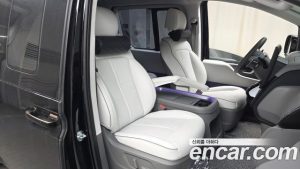 Hyundai Staria 4WD Lounge 9-Seater 2025 года из Южной Кореи