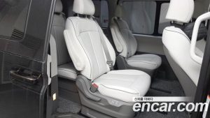 Hyundai Staria 4WD Lounge 9-Seater 2025 года из Южной Кореи
