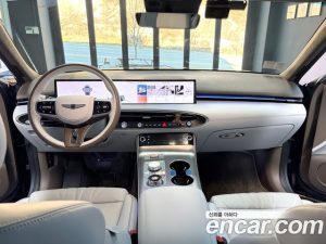 Genesis GV70 2.5T Бензин 2WD 2025 года из Южной Кореи