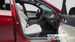 Genesis G70 Бензин 2.5T 2WD 2025 года из Южной Кореи