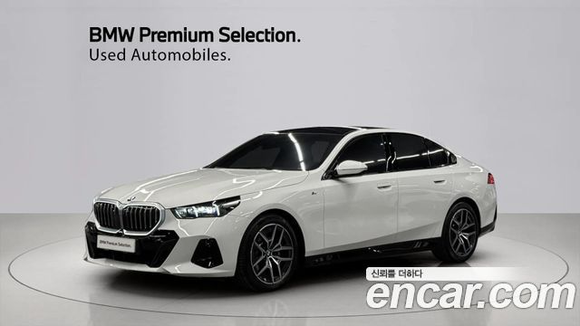 BMW 5-Series 520i M Sport 2024 года из Кореи