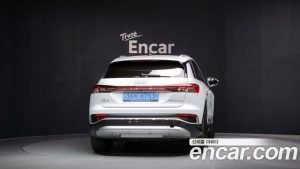 Audi Q4 e-tron 40 Premium 2023 года из Южной Кореи